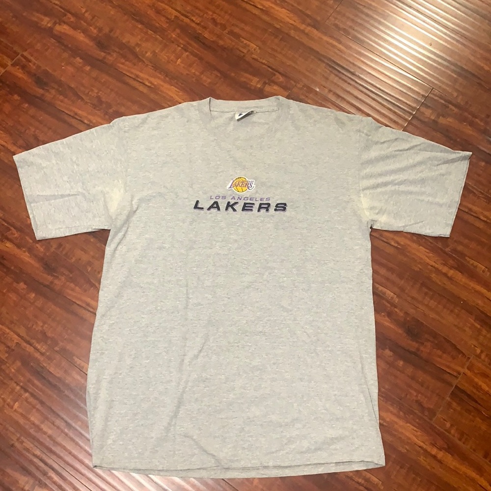 Vintage LA Lakers Embrodery T-Shirt Size XL